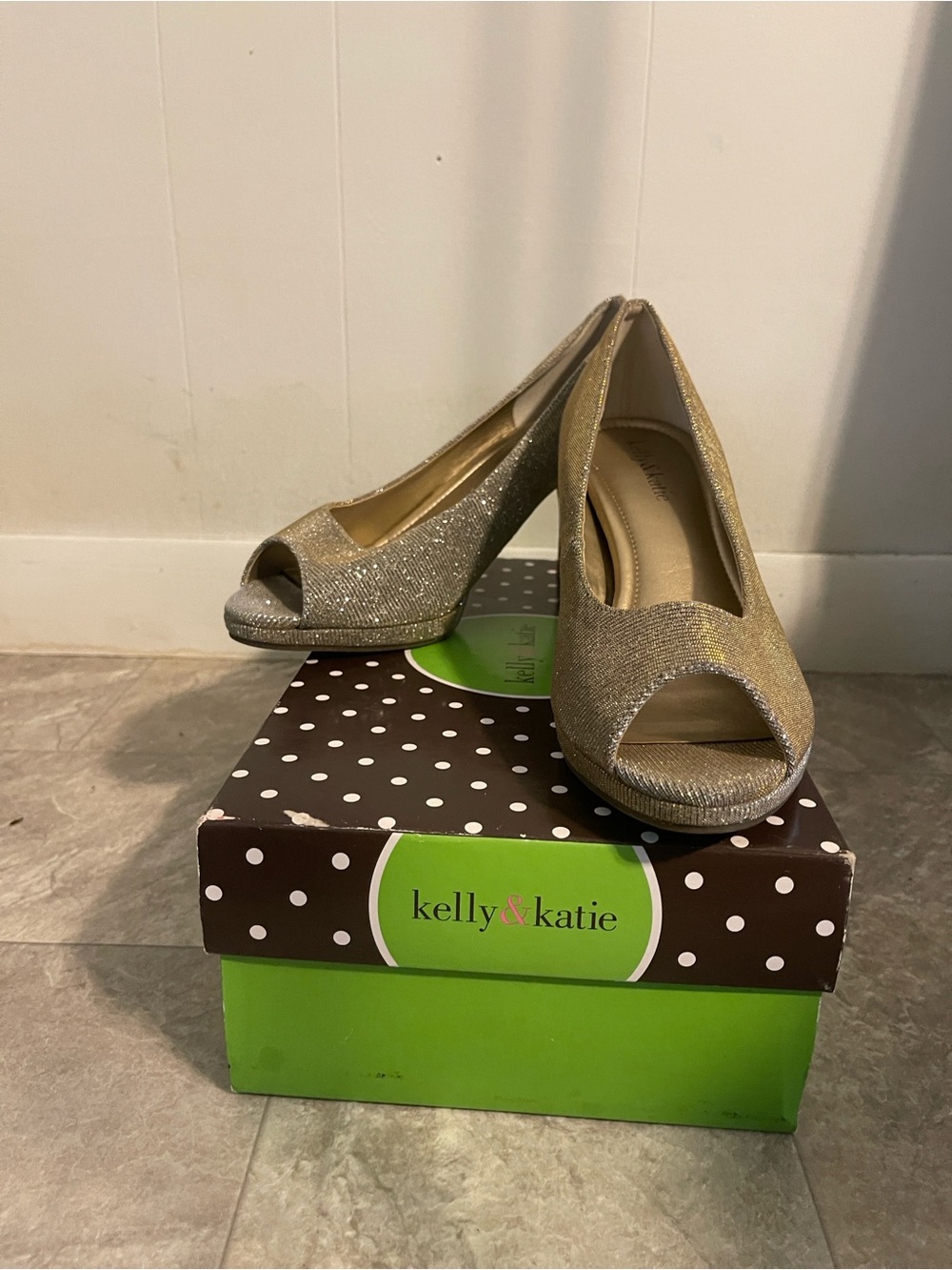 Kelly & Katie Gold Glitter Peep-Toe Heels